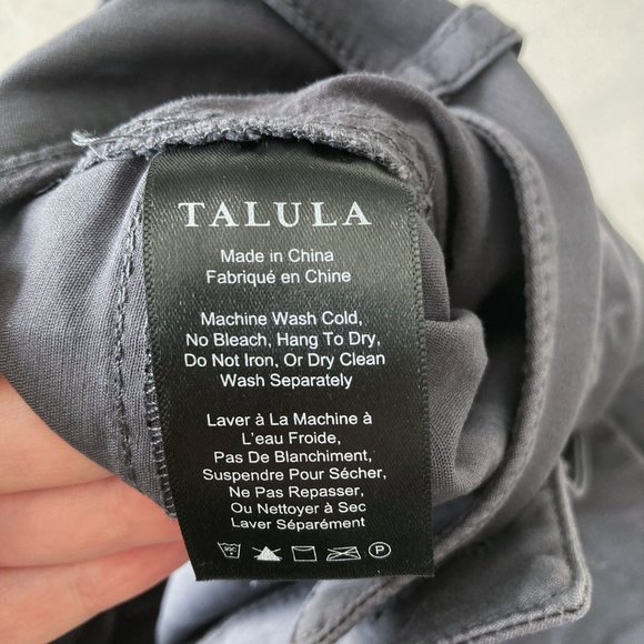 Aritzia Talula Hazel hi rise shorts high rise charcoal grey front & back pockets - Picture 7 of 11